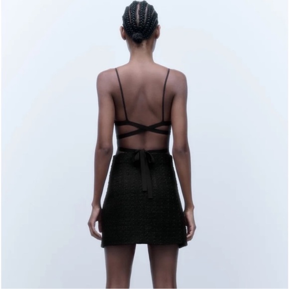 Black Zara mini skirt - Picture 3 of 4